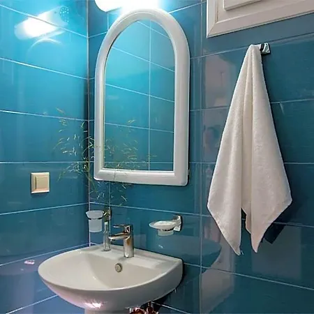 Menes Hotel
