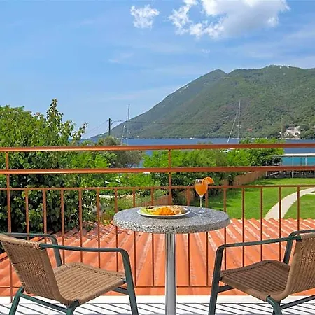 Menes Katokhorion (Lefkada)