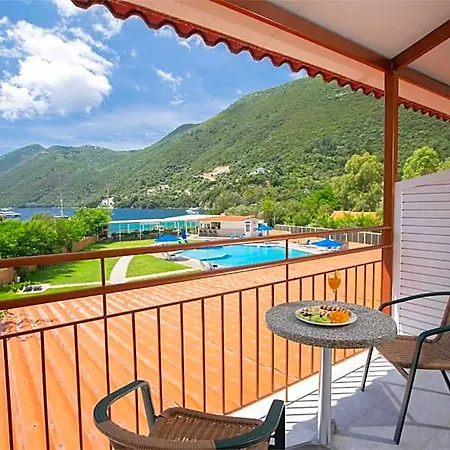 Menes 3* Katokhorion (Lefkada)